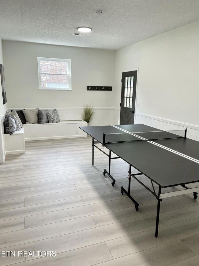 Mud Room / Bonus Room