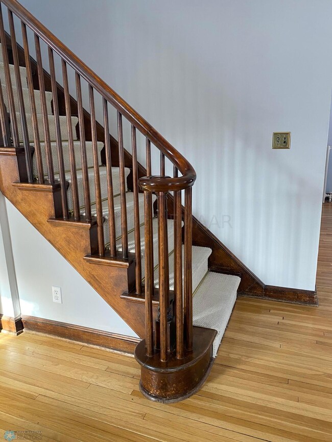 1549 8th St S, Fargo, ND 58103 - photo 4