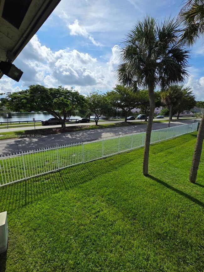 7670 SW 152nd Ave unit 1201, Miami, FL 33193 - photo 5