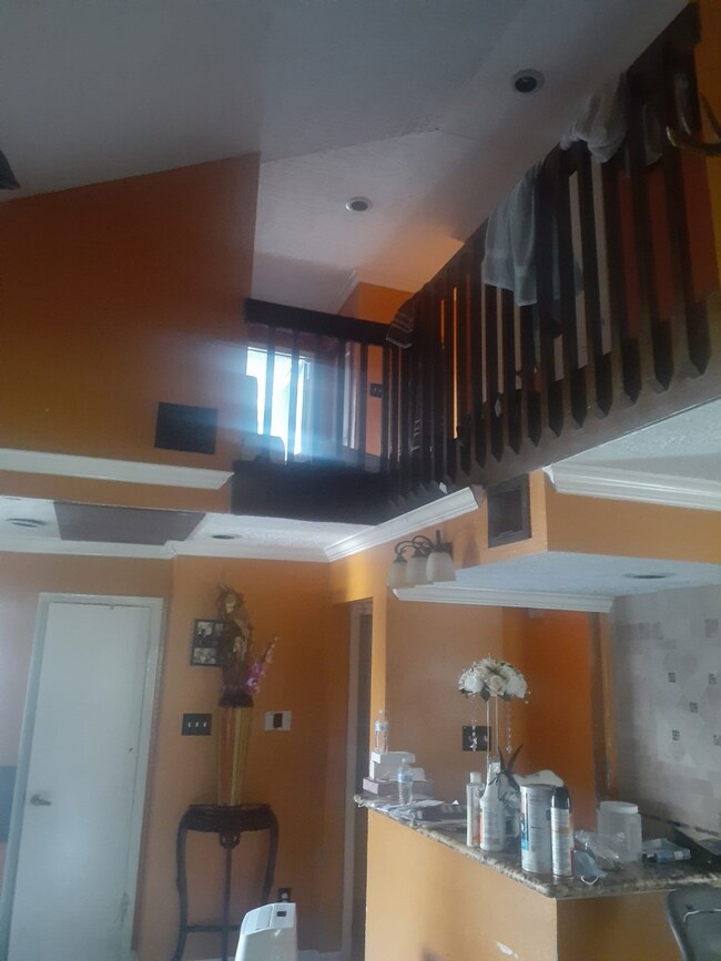 8819 Cold Lake Dr, Houston, TX 77088 - photo 5