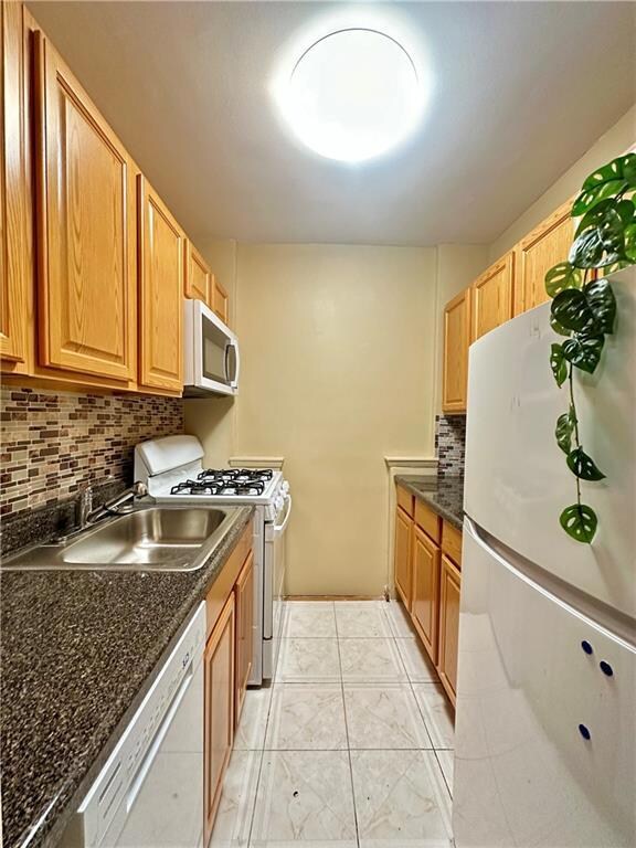 2665 Homecrest Ave unit 6M, Brooklyn, NY 11235 - photo 7