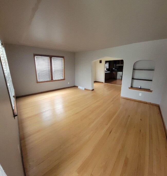 18262 Burnham Ave unit 1, Lansing, IL 60438 - photo 2