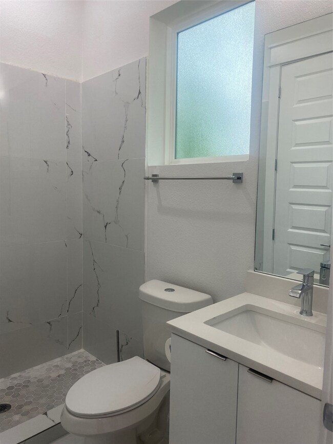 4719 Independence Heights Ln, Houston, TX 77018 - photo 5