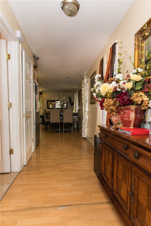 27 Reynolds Ave, Providence, RI 02905 - photo 6