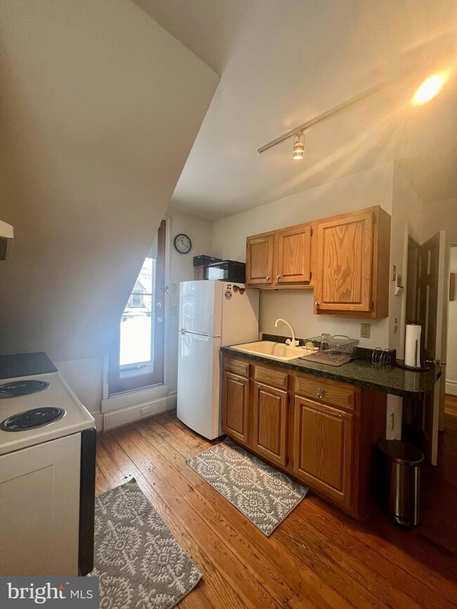 1215 Gilpin Ave unit 3, Wilmington, DE 19806 - photo 4