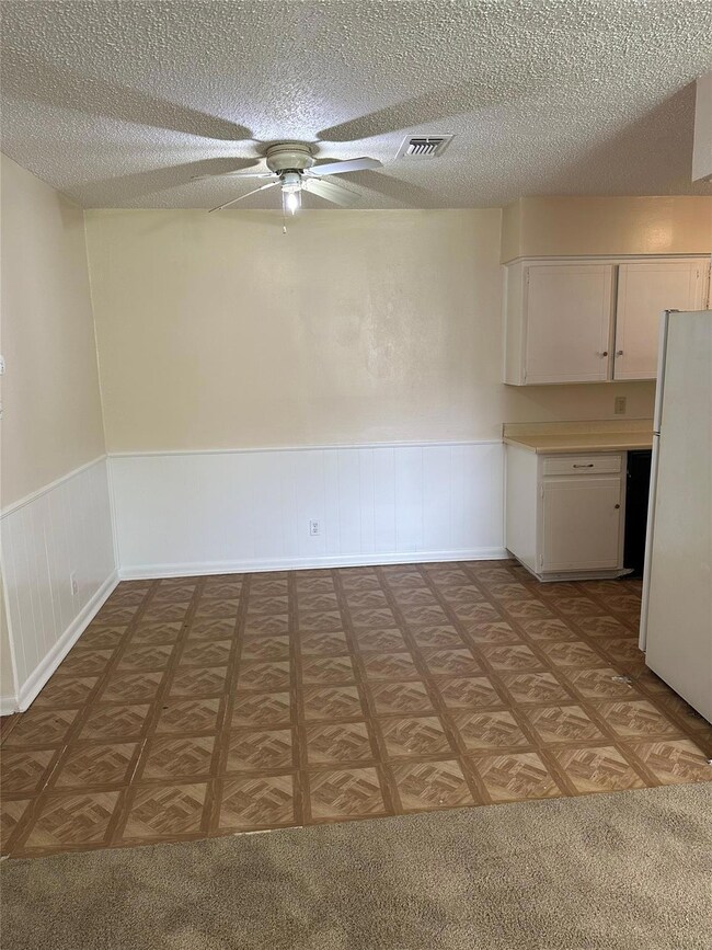 602 Casa Linda St unit B, Ennis, TX 75119 - photo 5