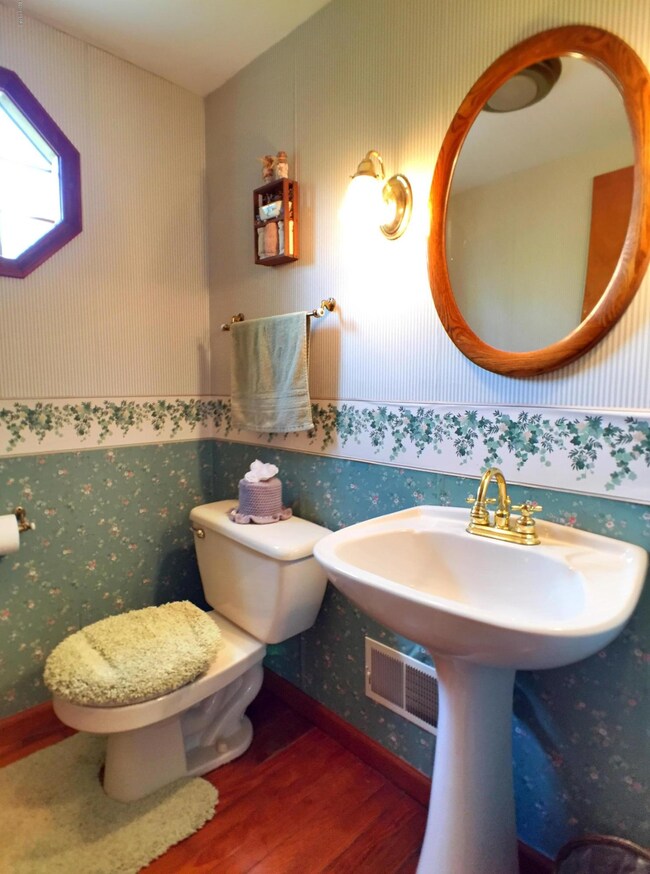 8341 W East Rd, Three Oaks, MI 49128 - photo 6