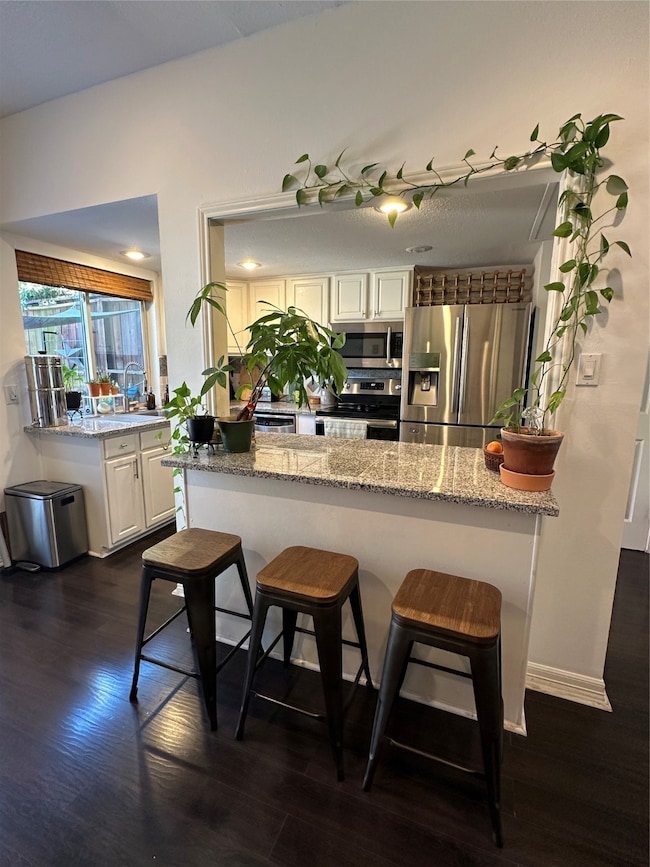 Island with space for counter stools