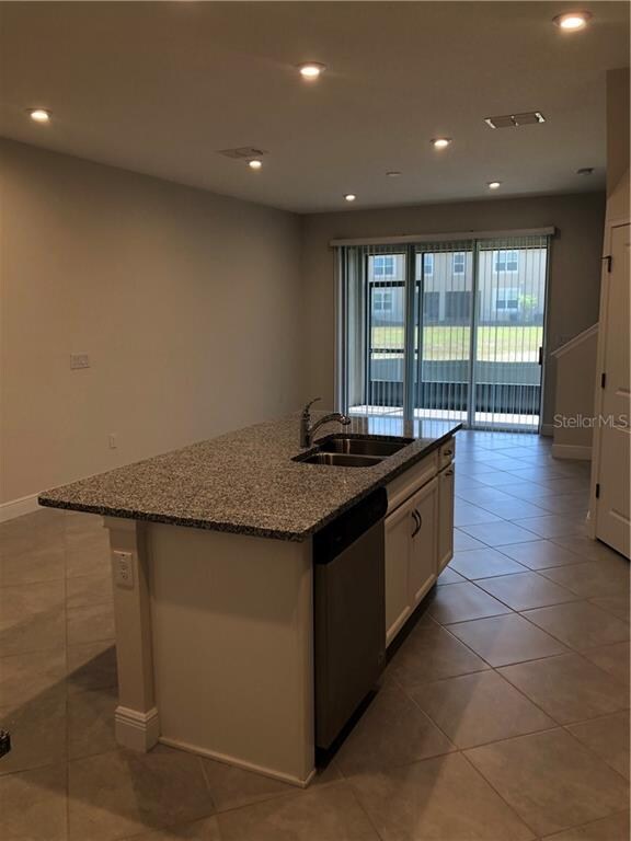 17639 Ledger Line Ln, Lutz, FL 33558 - photo 4