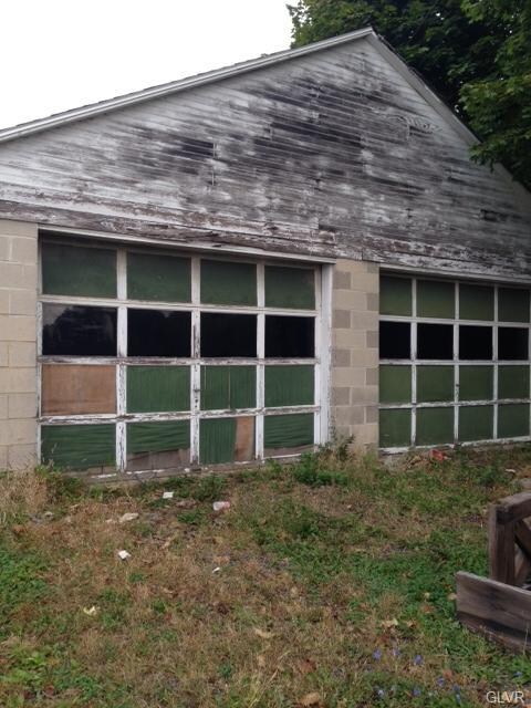 1 E Main St, Pen Argyl, PA 18072 - photo 4