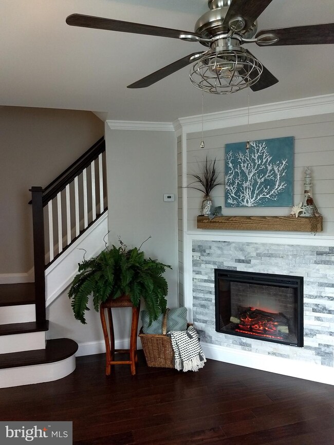 712 Maryland Ave, Essex, MD 21221 - photo 3