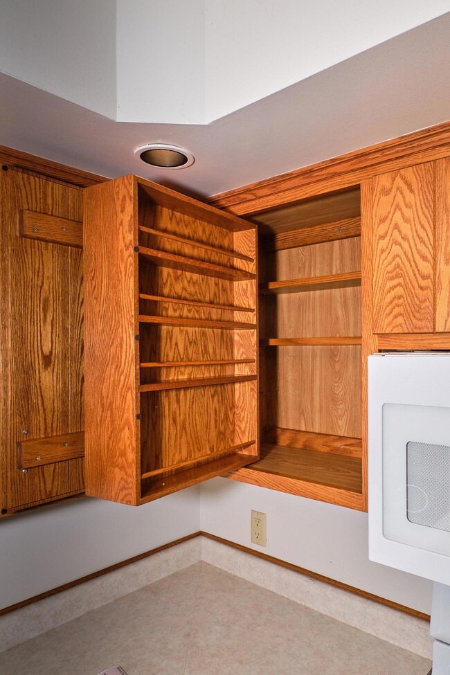 Custom Kitchen cabinets