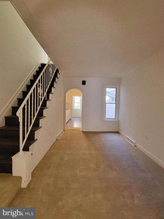 351 Linden St, Reading, PA 19604 - photo 5