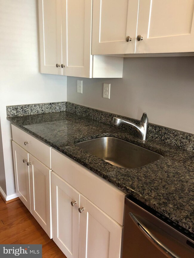 50 Dendron Ct, Parkville, MD 21234 - photo 7