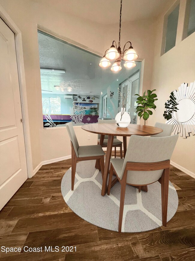 16280812294_Dining