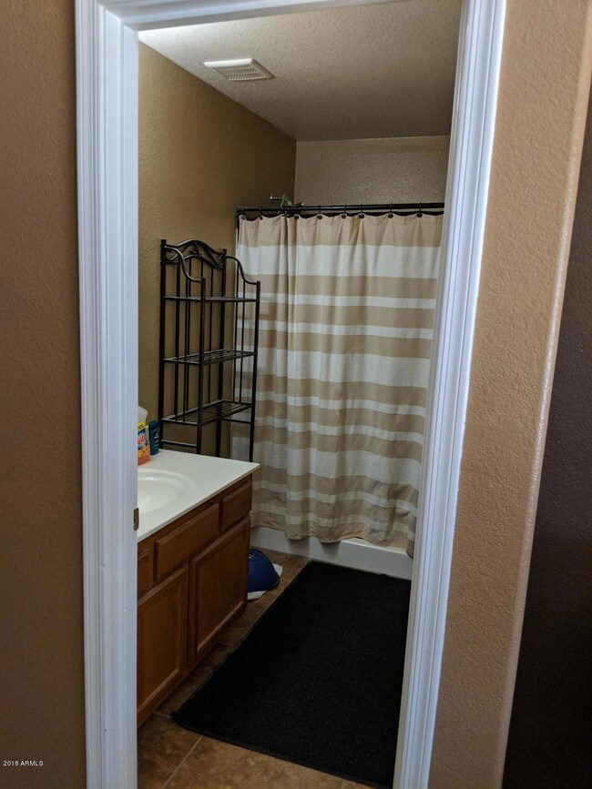 625 mstr bath
