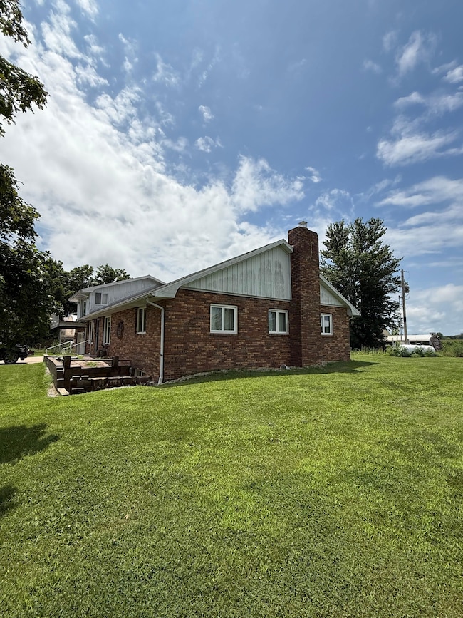 8323 E Briney Rd, Ipava, IL 61441 - photo 5