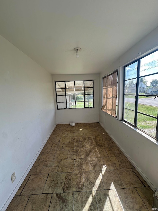 489 11th St NE, Linton, IN 47441 - photo 3