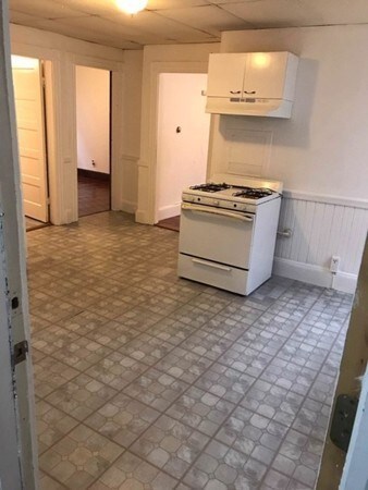 270 Farnham St unit 272, Lawrence, MA 01843 - photo 2