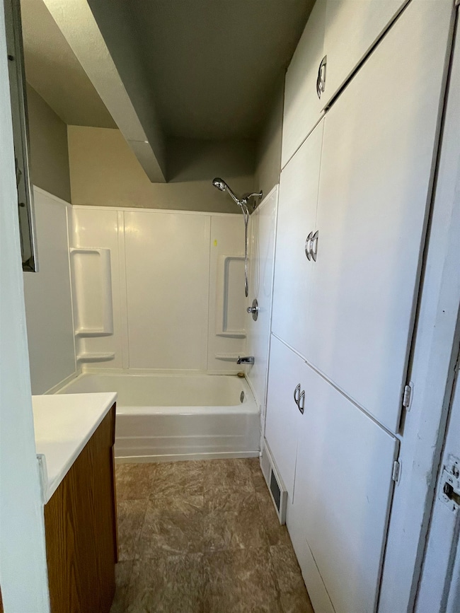 809 Birch Rd, Yankton, SD 57078 - photo 7