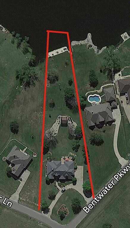 1511 Bentwater Pkwy, Granbury, TX 76049 - photo 3