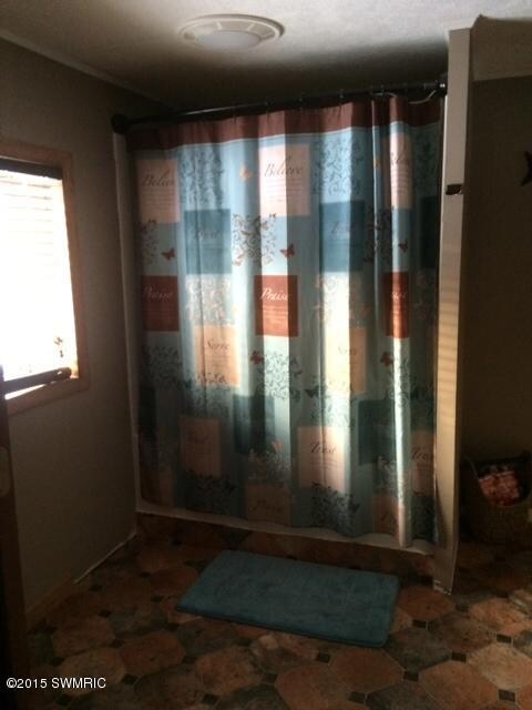 12917 Vergennes St, Lowell, MI 49331 - photo 5