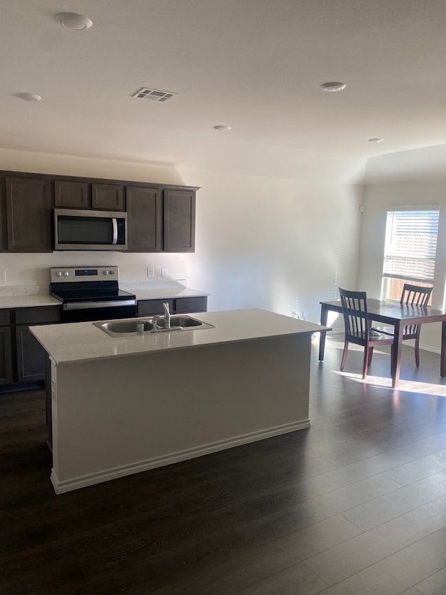 968 Glover Dr, Aubrey, TX 76227 - photo 5