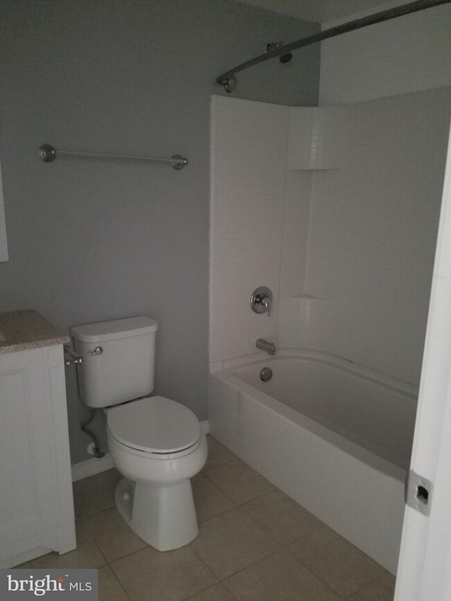 912 Montgomery St unit 102, Laurel, MD 20707 - photo 2