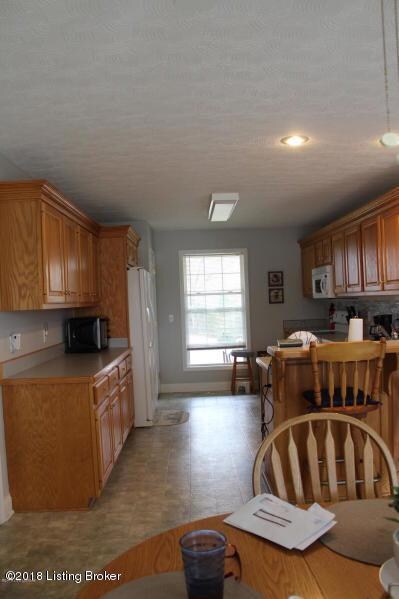 400 Barbara Sue Ln, Mount Washington, KY 40047 - photo 5