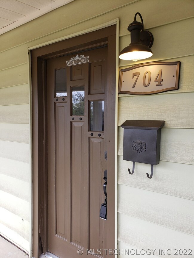 704 S Poplar St, Sapulpa, OK 74066 - photo 4