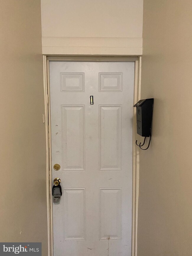 725 W Broad St unit 1, Quakertown, PA 18951 - photo 2