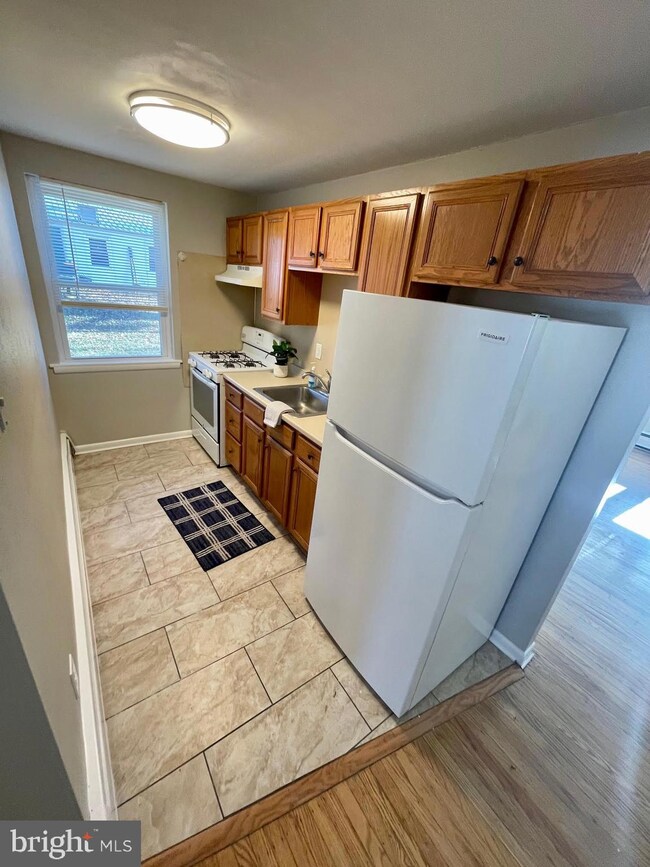 239 S 3rd St unit A, North Wales, PA 19454 - photo 3