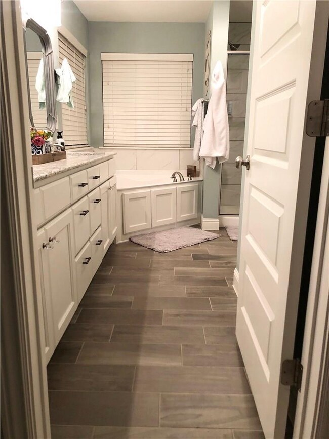 760 Captain Hopkins St, Prairie Grove, AR 72753 - photo 5