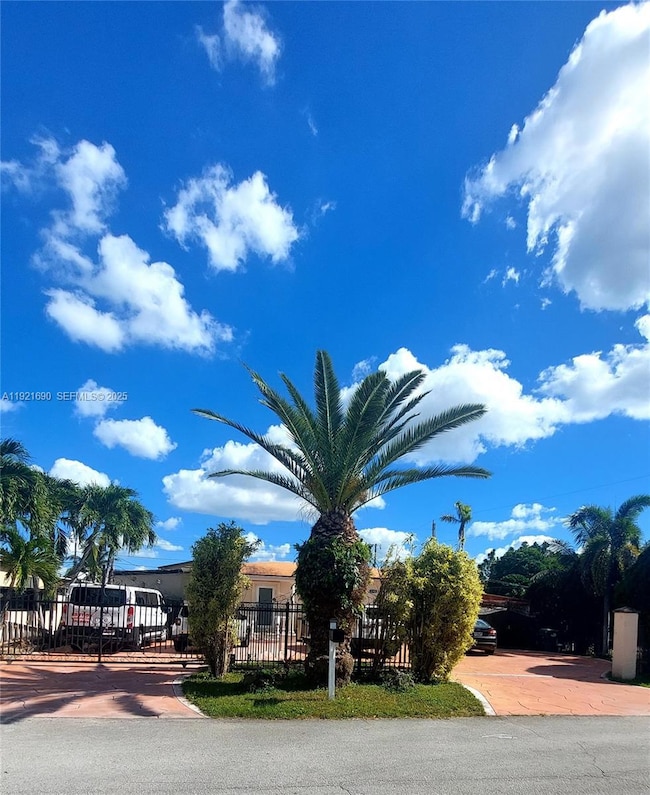 2145 SW 76th Ave, Miami, FL 33155 - photo 2