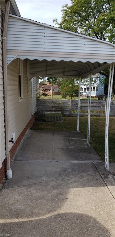 861 E 210th St, Cleveland, OH 44119 - photo 4