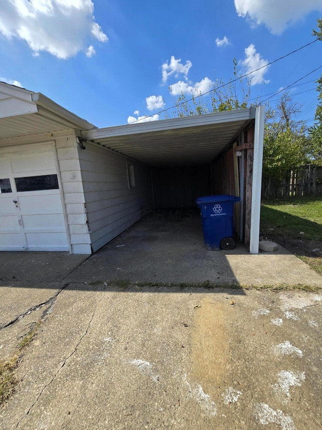 3401 Walmar Dr, Columbus, OH 43224 - photo 3