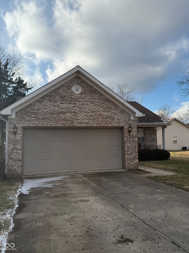 208 Monroe St, Indianapolis, IN 46229 - photo 2