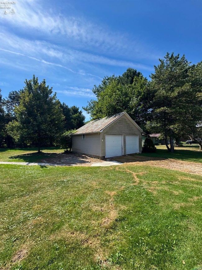 2114 S Main St, Clyde, OH 43410 - photo 4