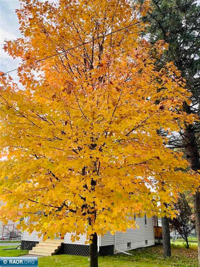 1938 E 26th St, Hibbing, MN 55746 - photo 5