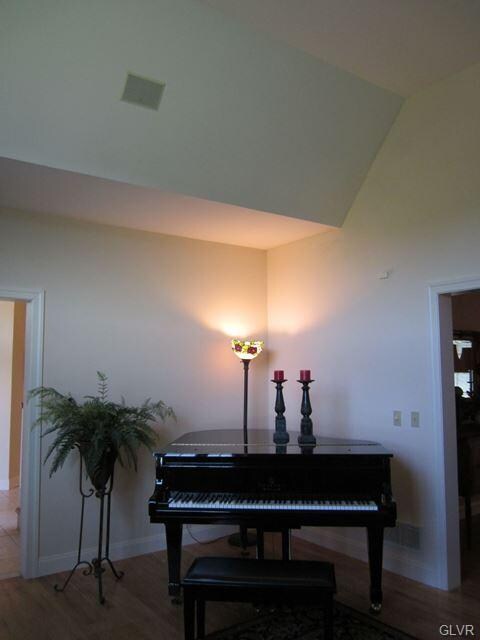 4454 Linda Ln, Emmaus, PA 18049 - photo 4