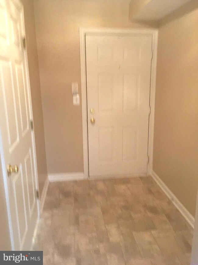 16 Brook Farm Ct unit B, Perry Hall, MD 21128 - photo 5