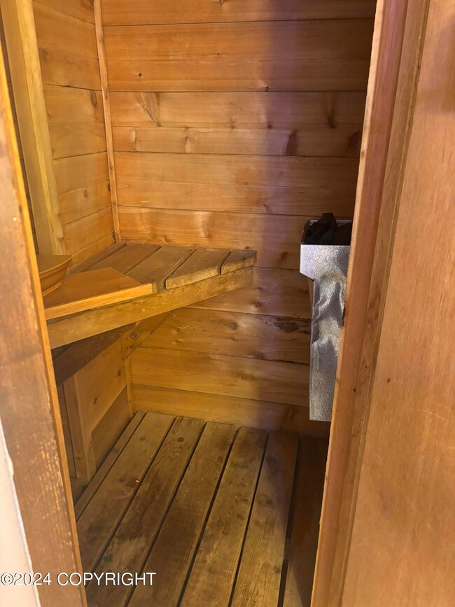 8521 Shrub Ct unit B, Anchorage, AK 99504 - photo 7