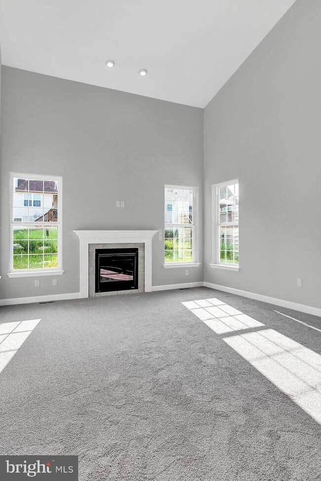 1006 Helm Ln, Reading, PA 19605 - photo 7