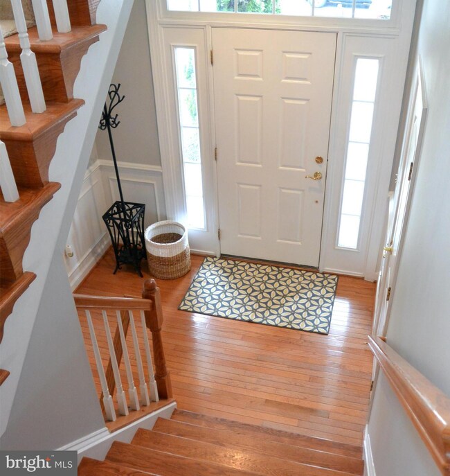 4705 Cochran Place, Centreville, VA 20120 - photo 2