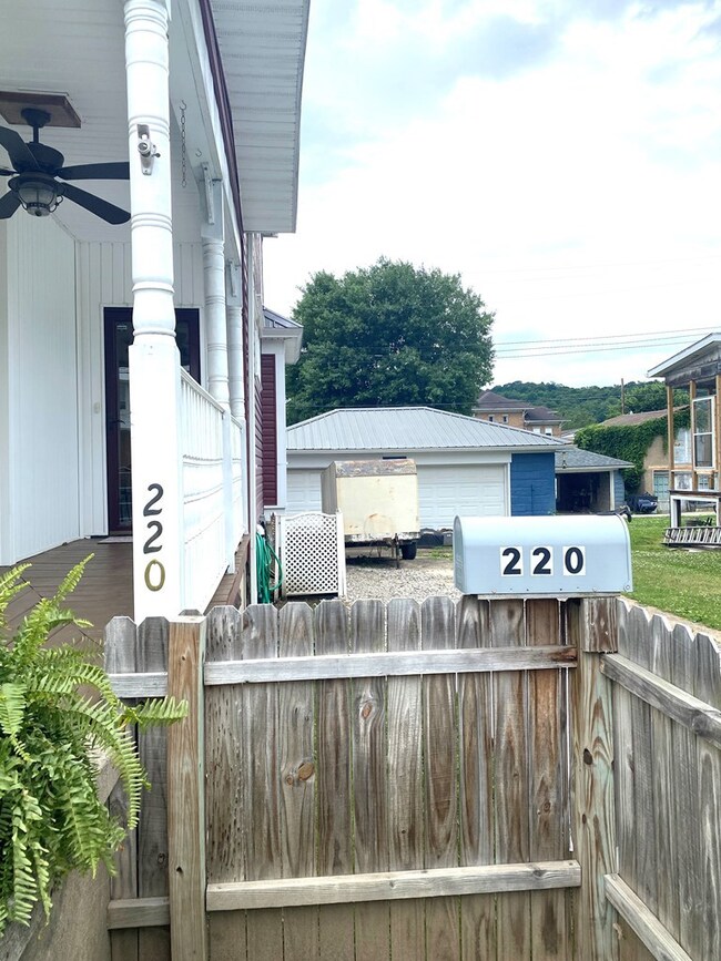 39 Friendly Landing, Sistersville, WV 26175