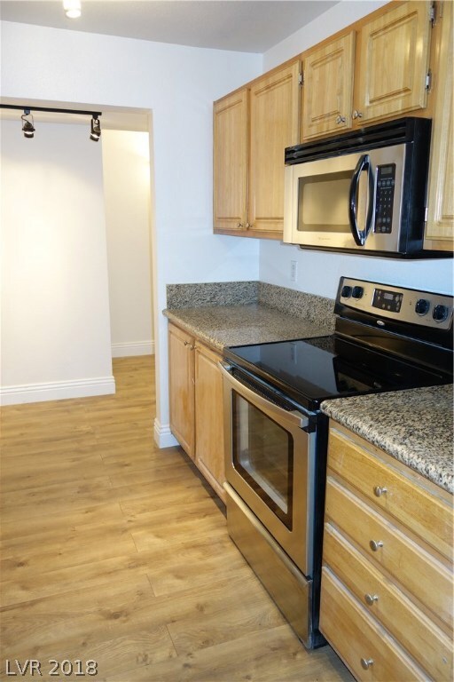 Kitchen / Stainless Steel Appliances