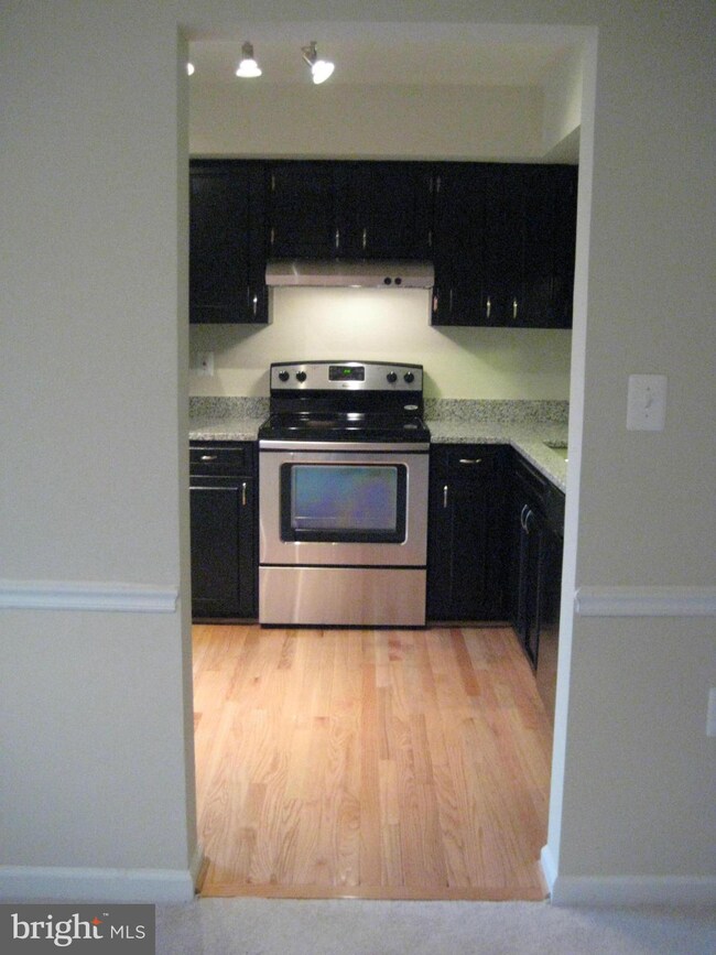 412 Shannon Ct, Frederick, MD 21701 - photo 2