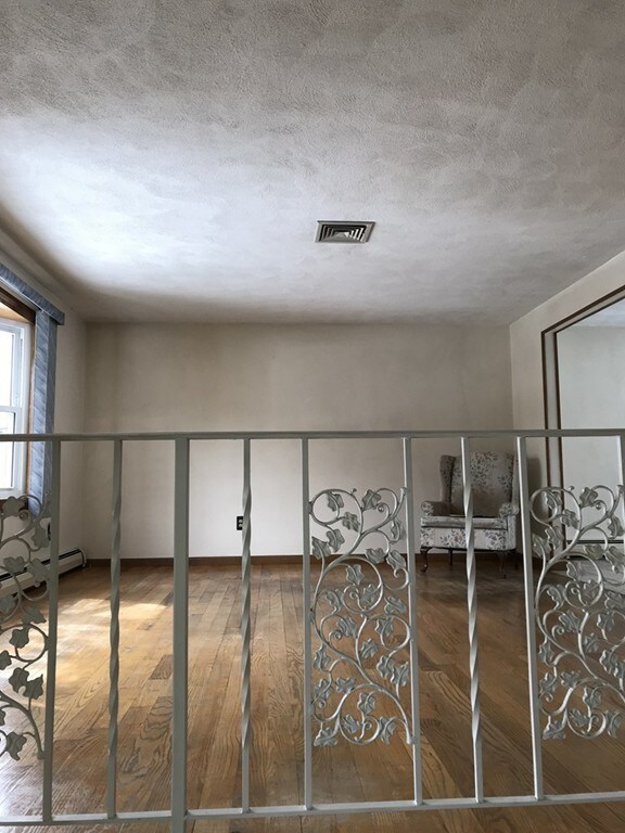 34 Sparhawk Dr, Burlington, MA 01803 - photo 4