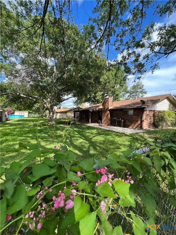 1339 Tulip Ln, New Braunfels, TX 78130 - photo 2