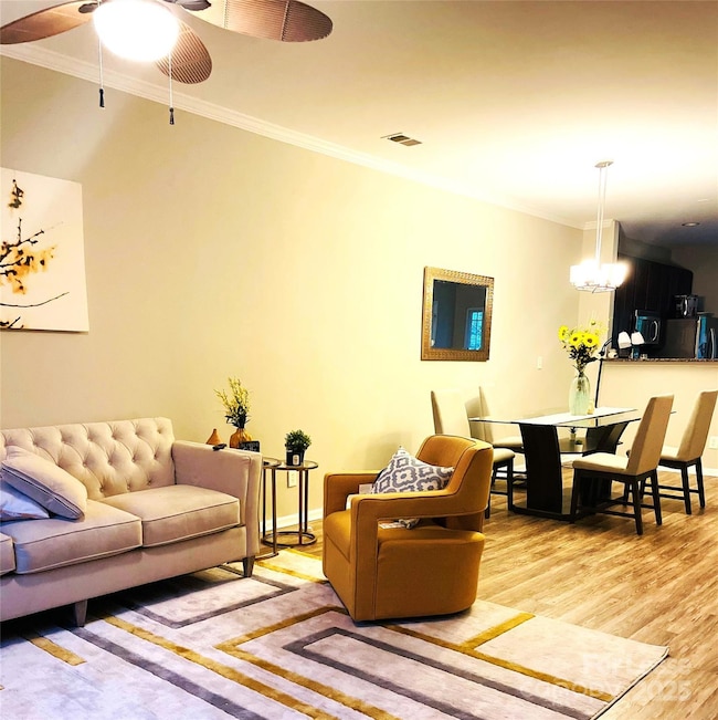 1132 Kurt Ct, Charlotte, NC 28209 - photo 4